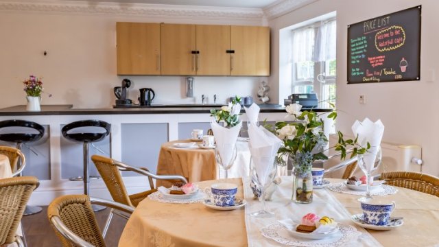 food_dining