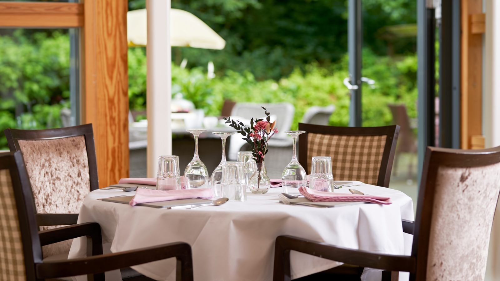 food_dining