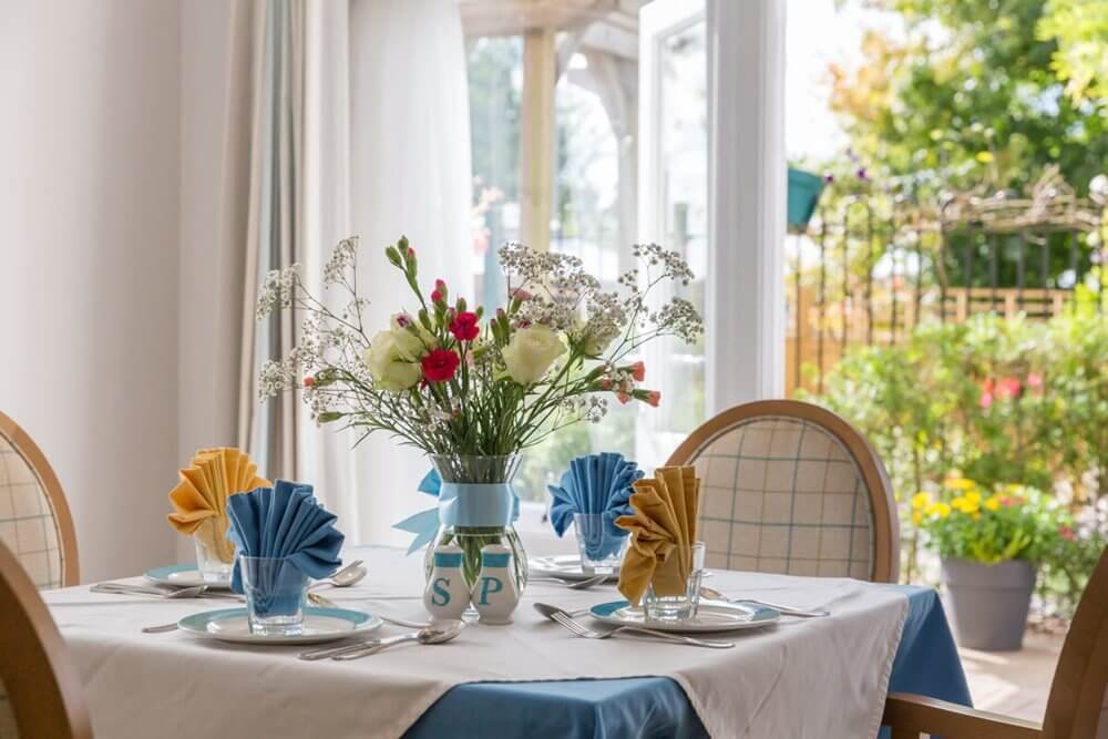 food_dining