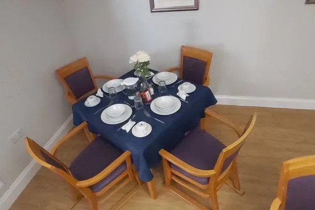 food_dining