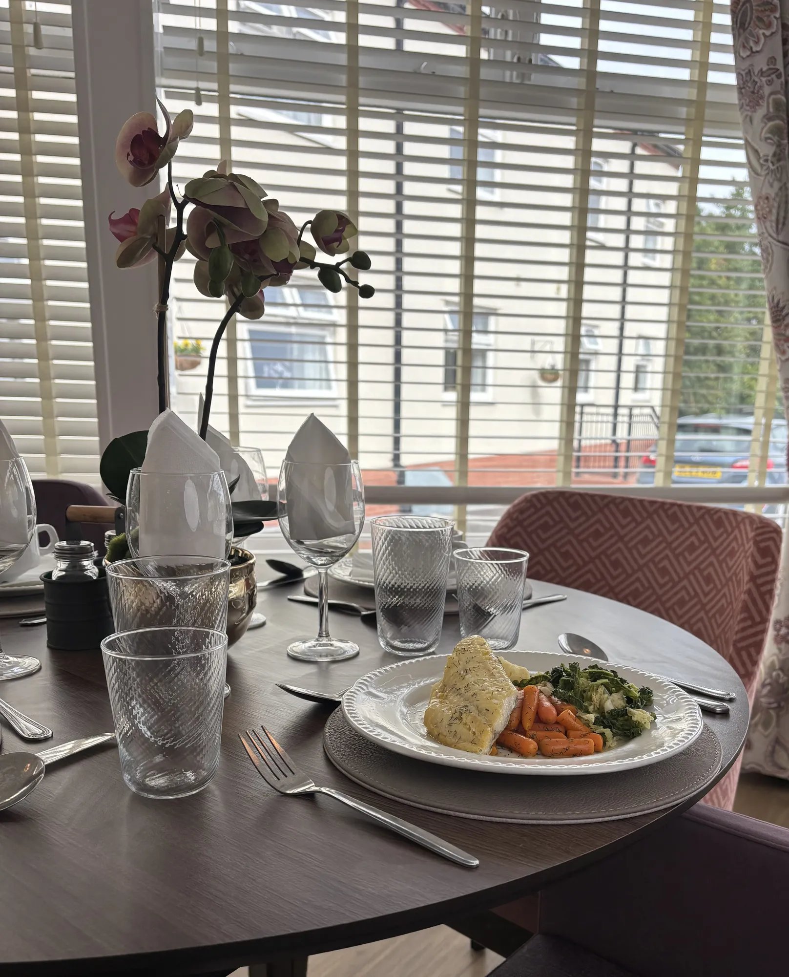 food_dining