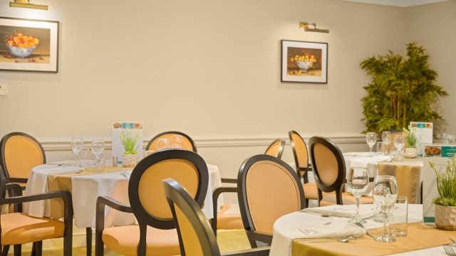 food_dining
