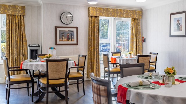 food_dining