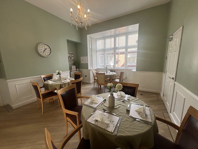 food_dining