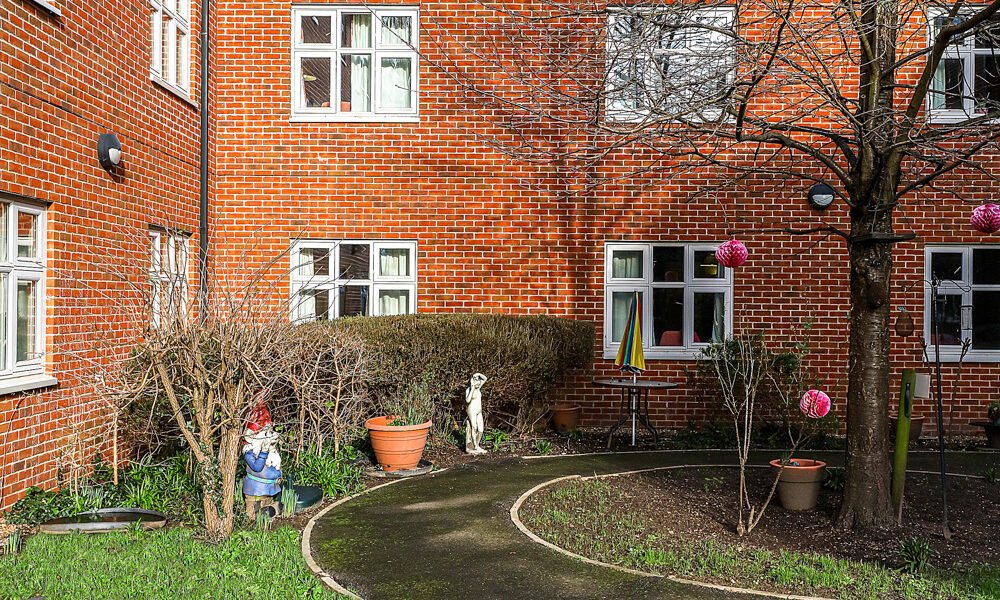 Elm Lodge Care Home - Minster Care Group