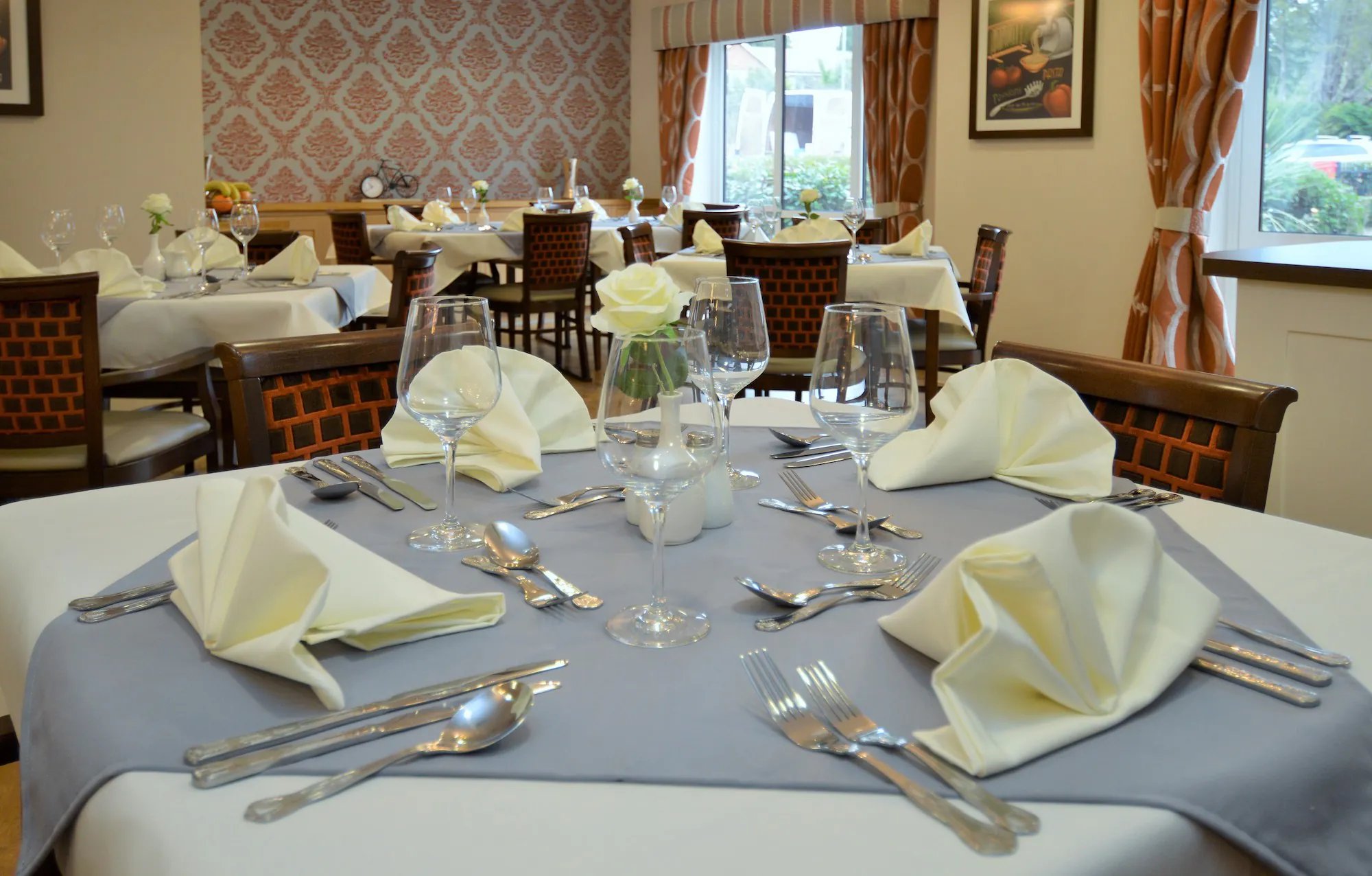 food_dining
