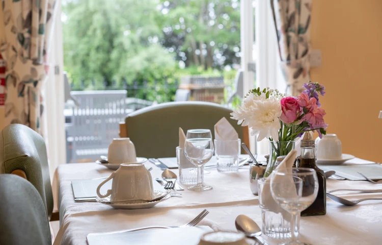 food_dining